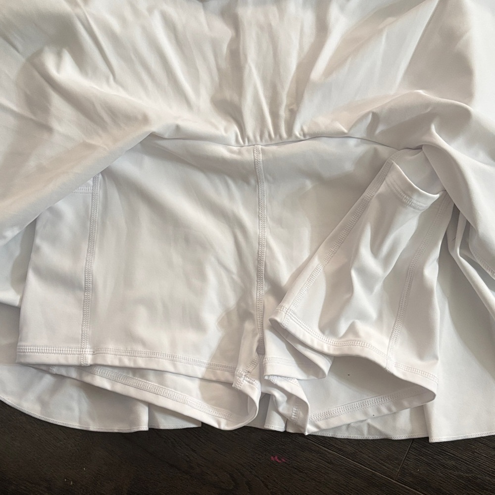 HALARA Elegant White Circle Skirt - Picture 4 of 4